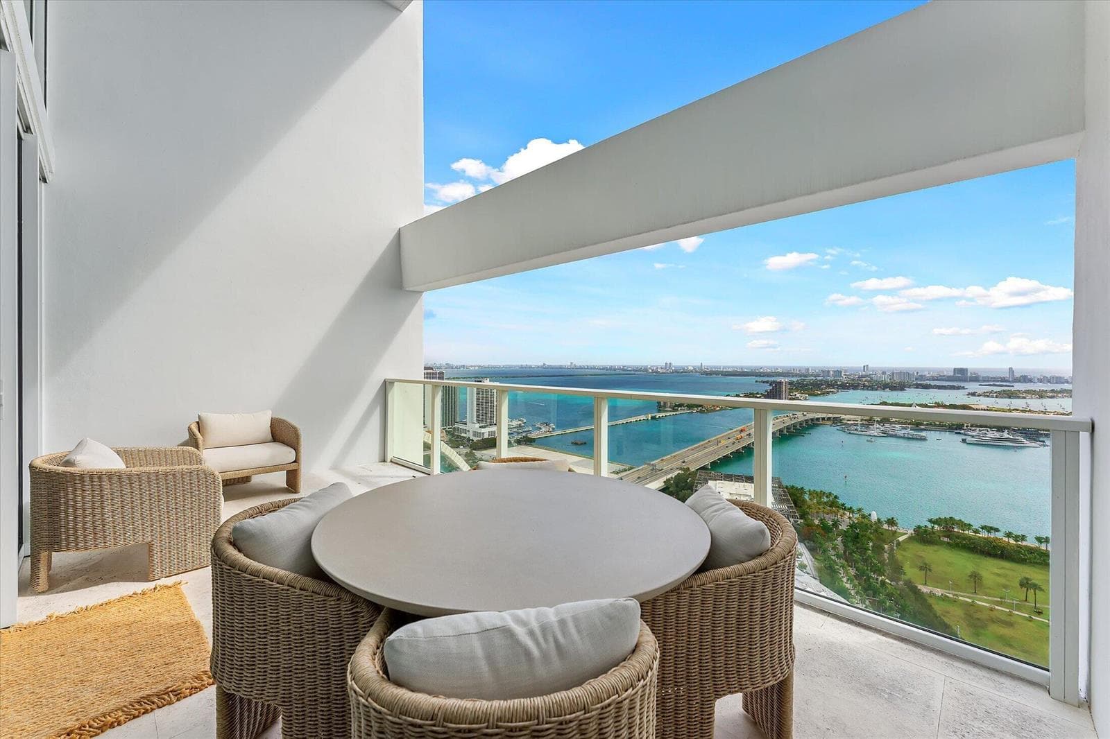 1040 Biscayne Boulevard # 4002, Miami FL 33132 — 13