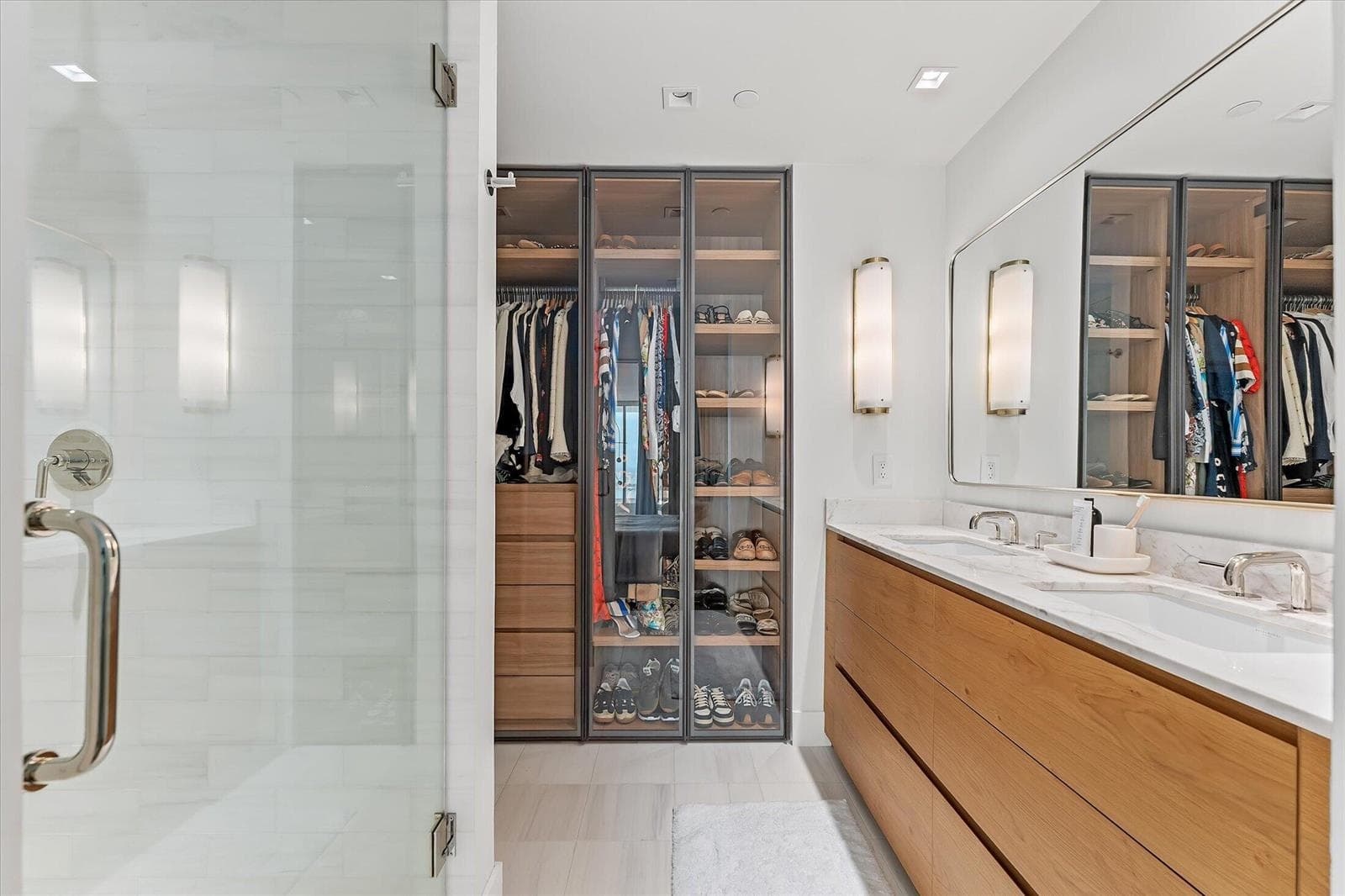 1040 Biscayne Boulevard # 4002, Miami FL 33132 — 17