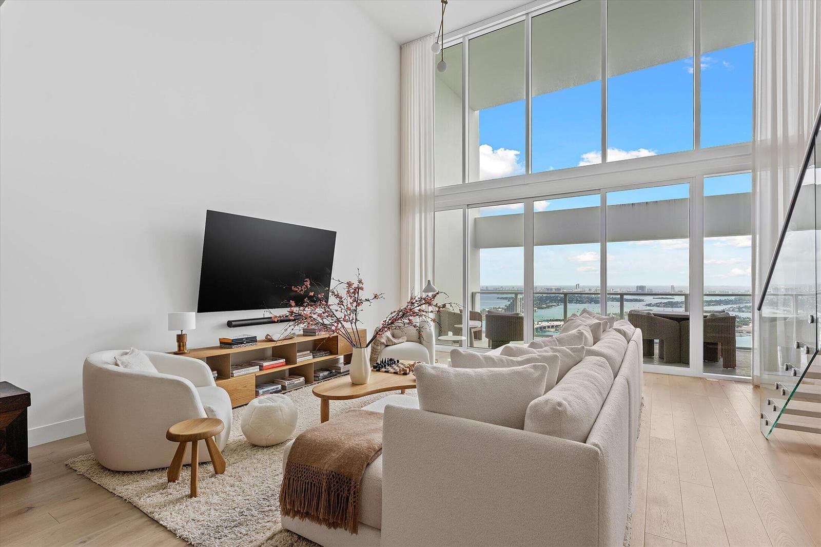 1040 Biscayne Boulevard # 4002, Miami FL 33132 — 10