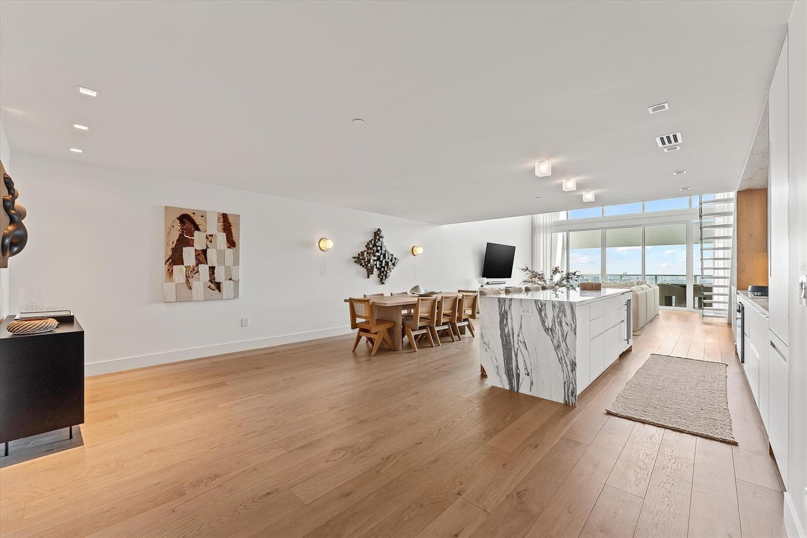 1040 Biscayne Boulevard # 4002, Miami FL 33132 — 4
