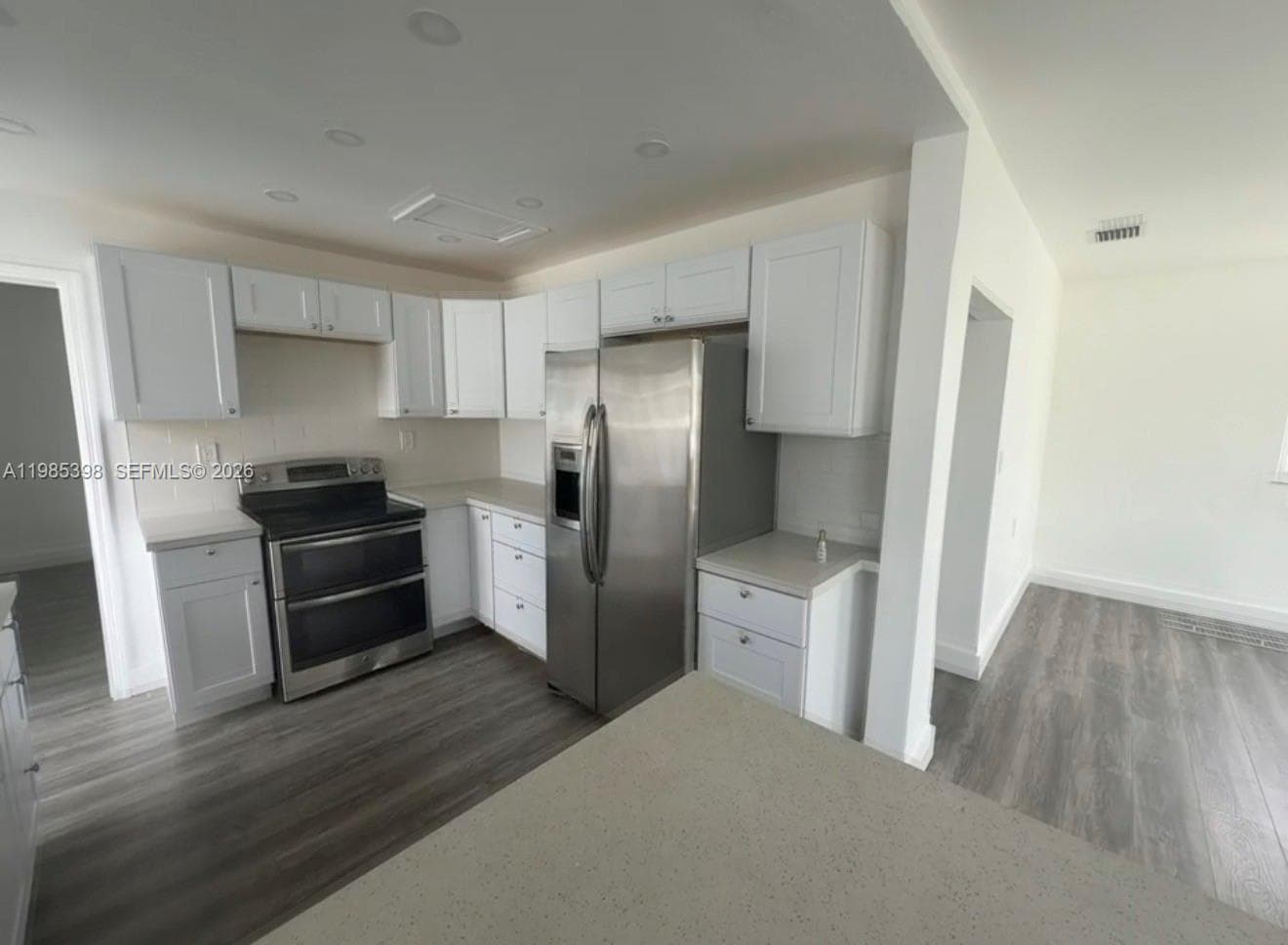 1637 NW 31st Ave, Miami FL 33125 — 6