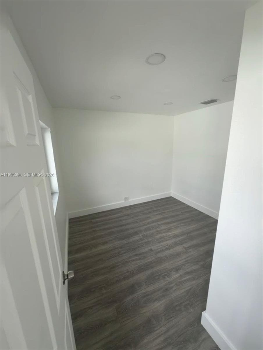 1637 NW 31st Ave, Miami FL 33125 — 7