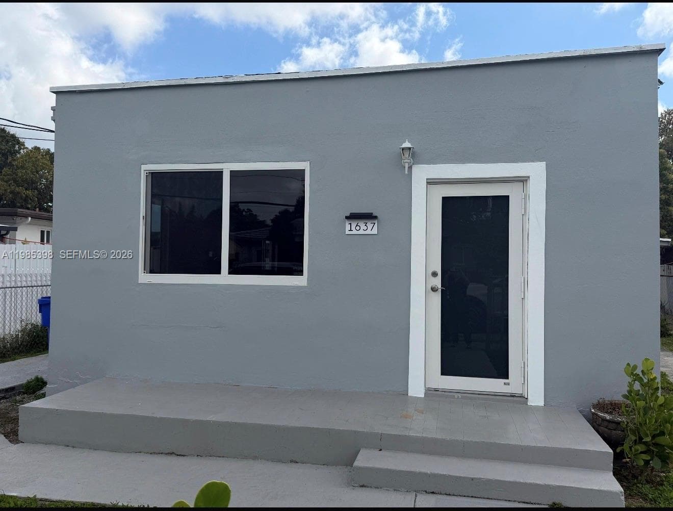 1637 NW 31st Ave, Miami FL 33125 — 1