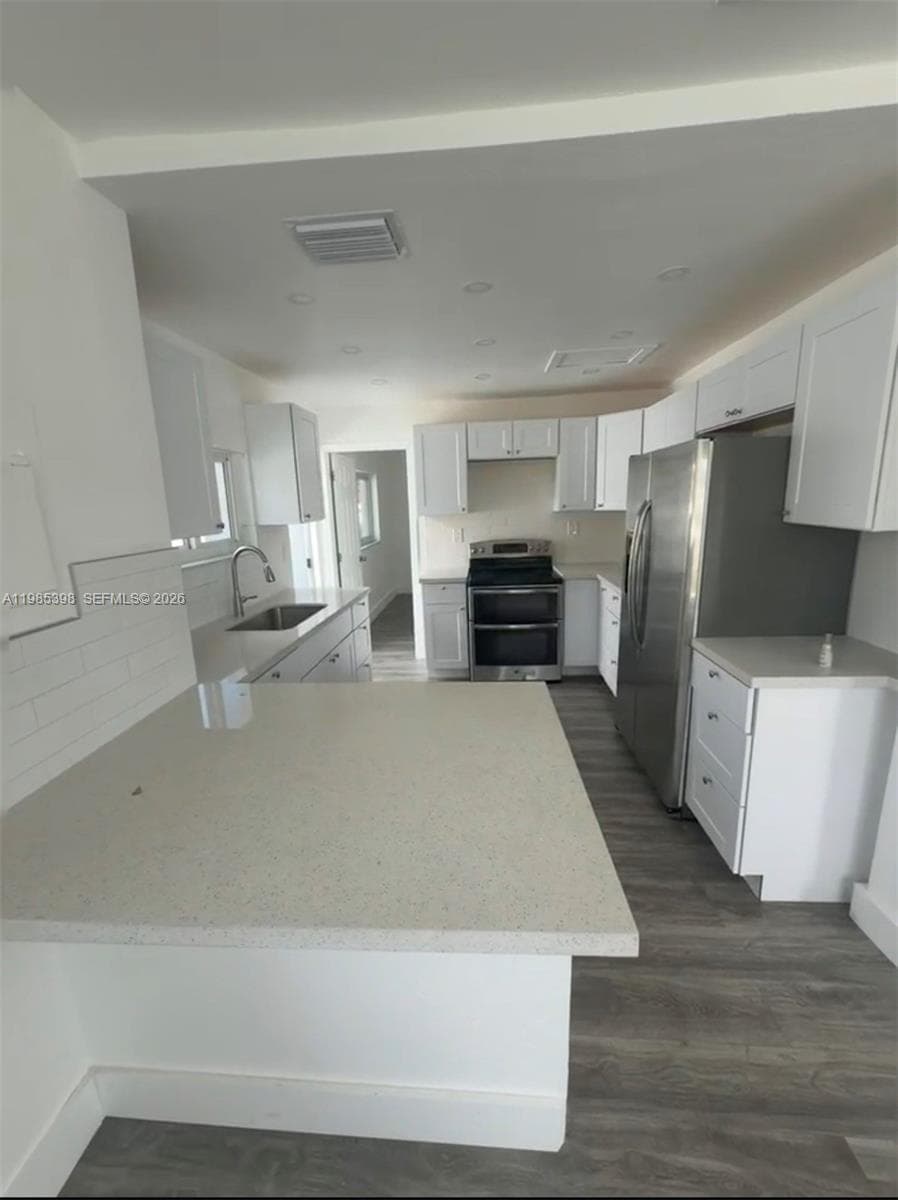 1637 NW 31st Ave, Miami FL 33125 — 5
