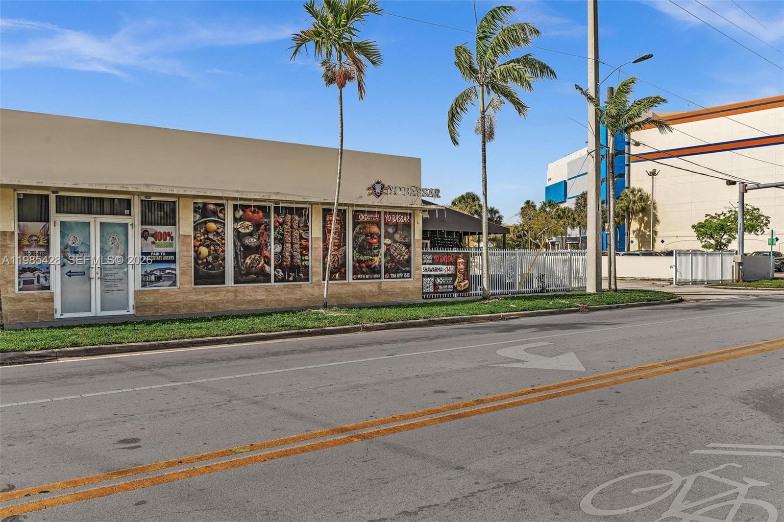 992 NE 167th St, North Miami Beach FL 33162 — 52