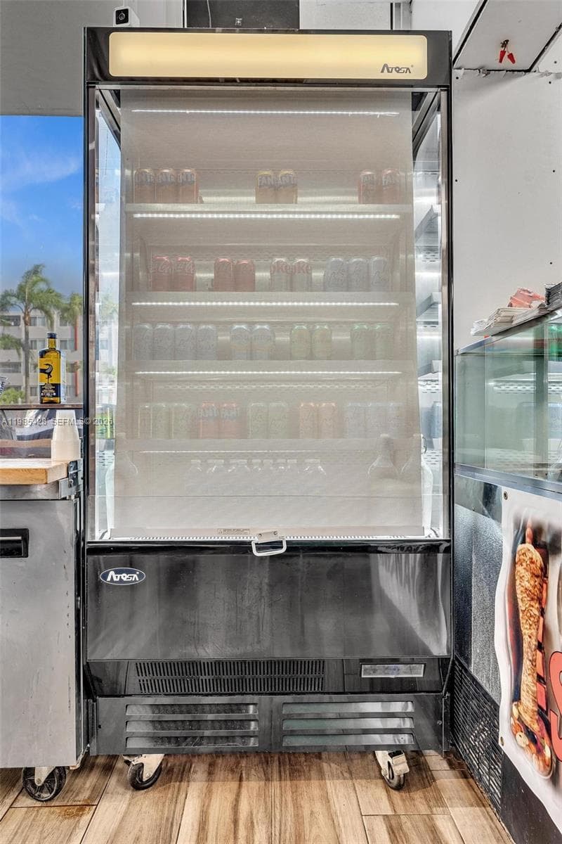 992 NE 167th St, North Miami Beach FL 33162 — 28