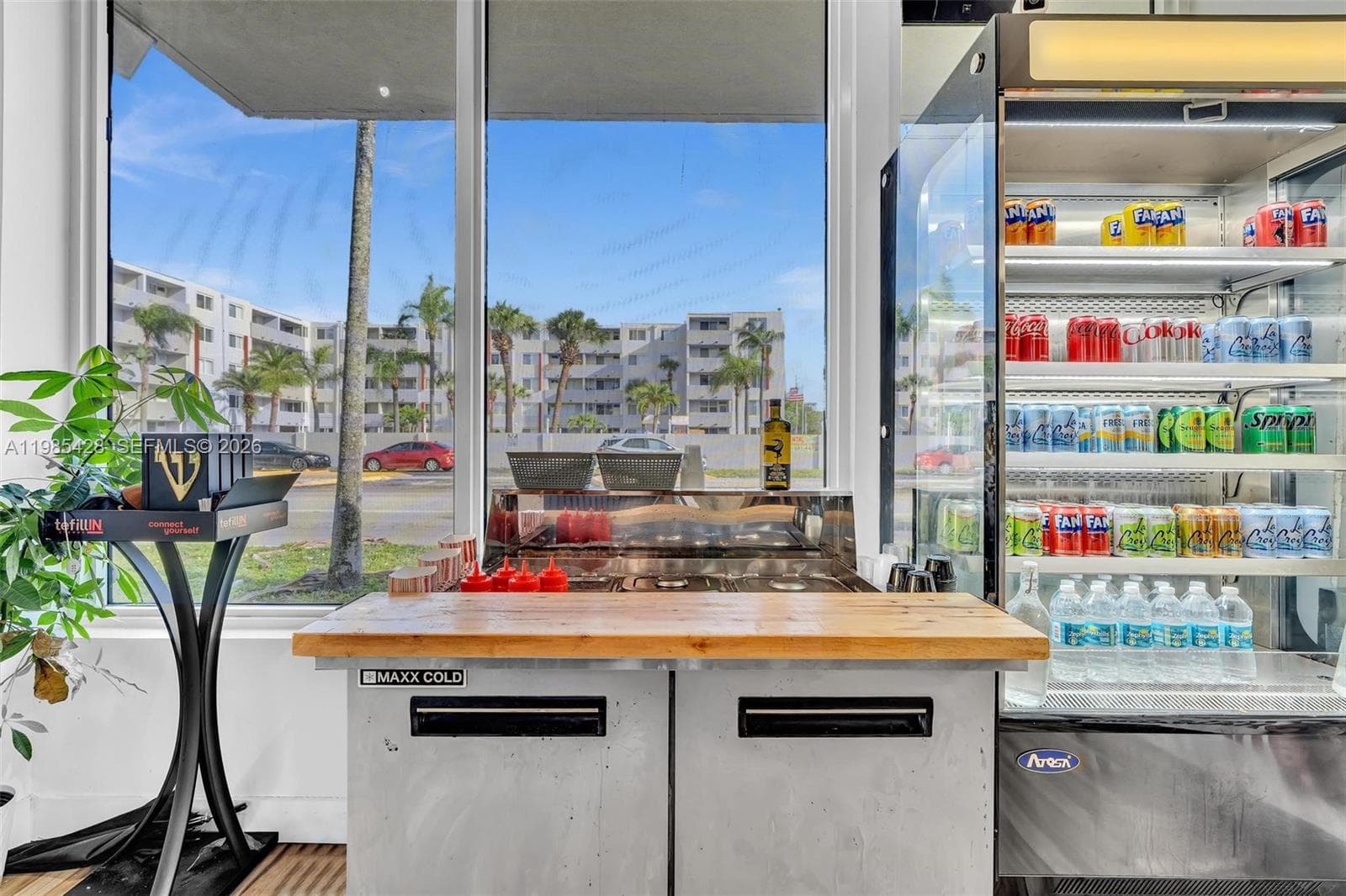 992 NE 167th St, North Miami Beach FL 33162 — 15