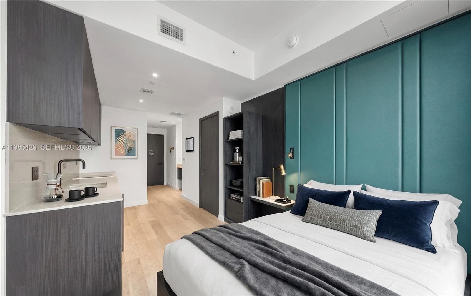 20 NE 11 ST # 2306B, Miami FL 33132 — 2