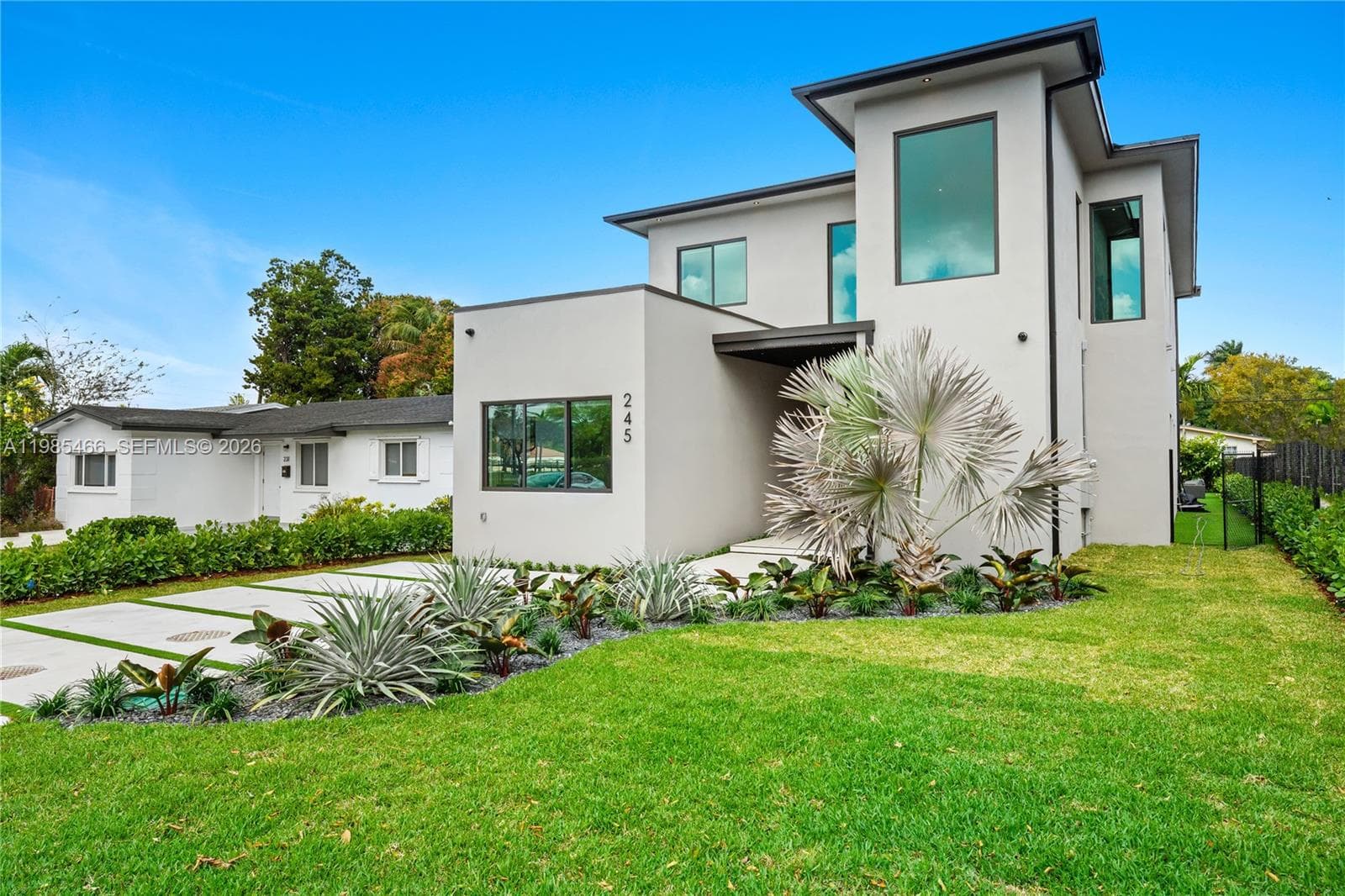 245 NE 116th St, Miami FL 33161 — 48
