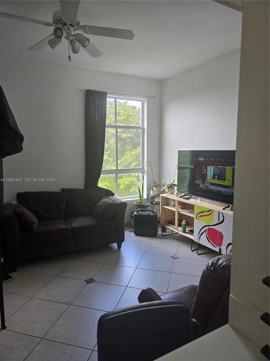 7420 W 20th Ave # 451, Hialeah FL 33016 — 11