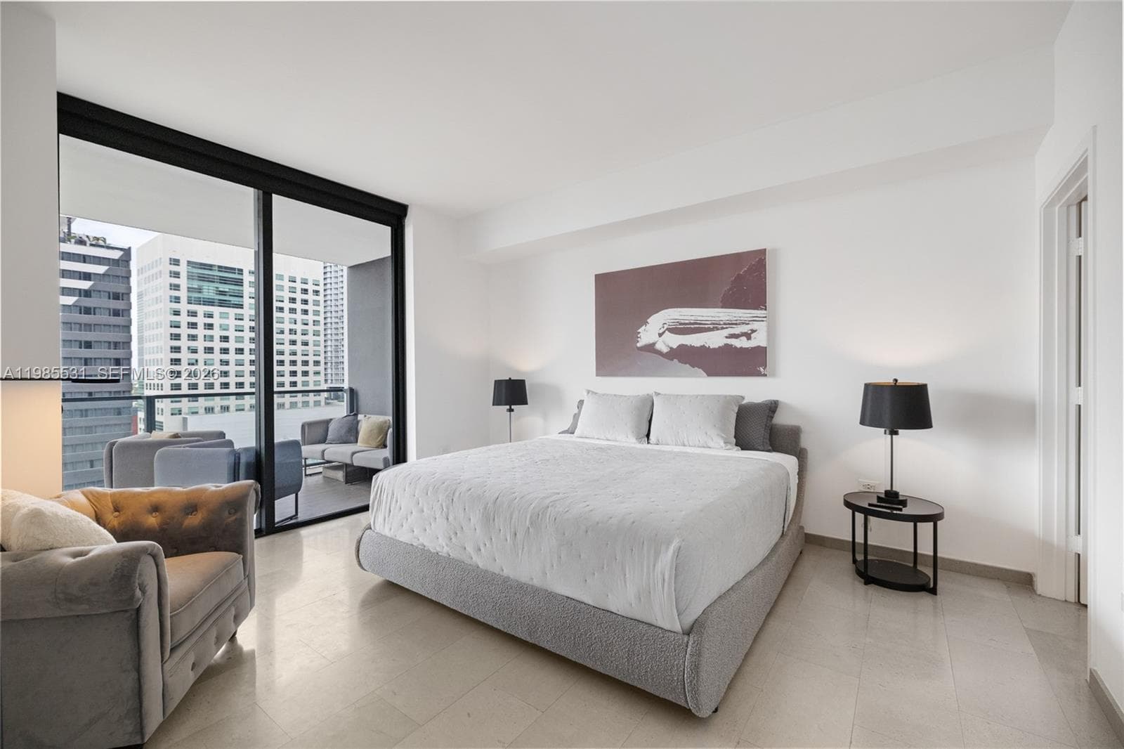 88 SW 7th St # 1010, Miami FL 33130 — 27