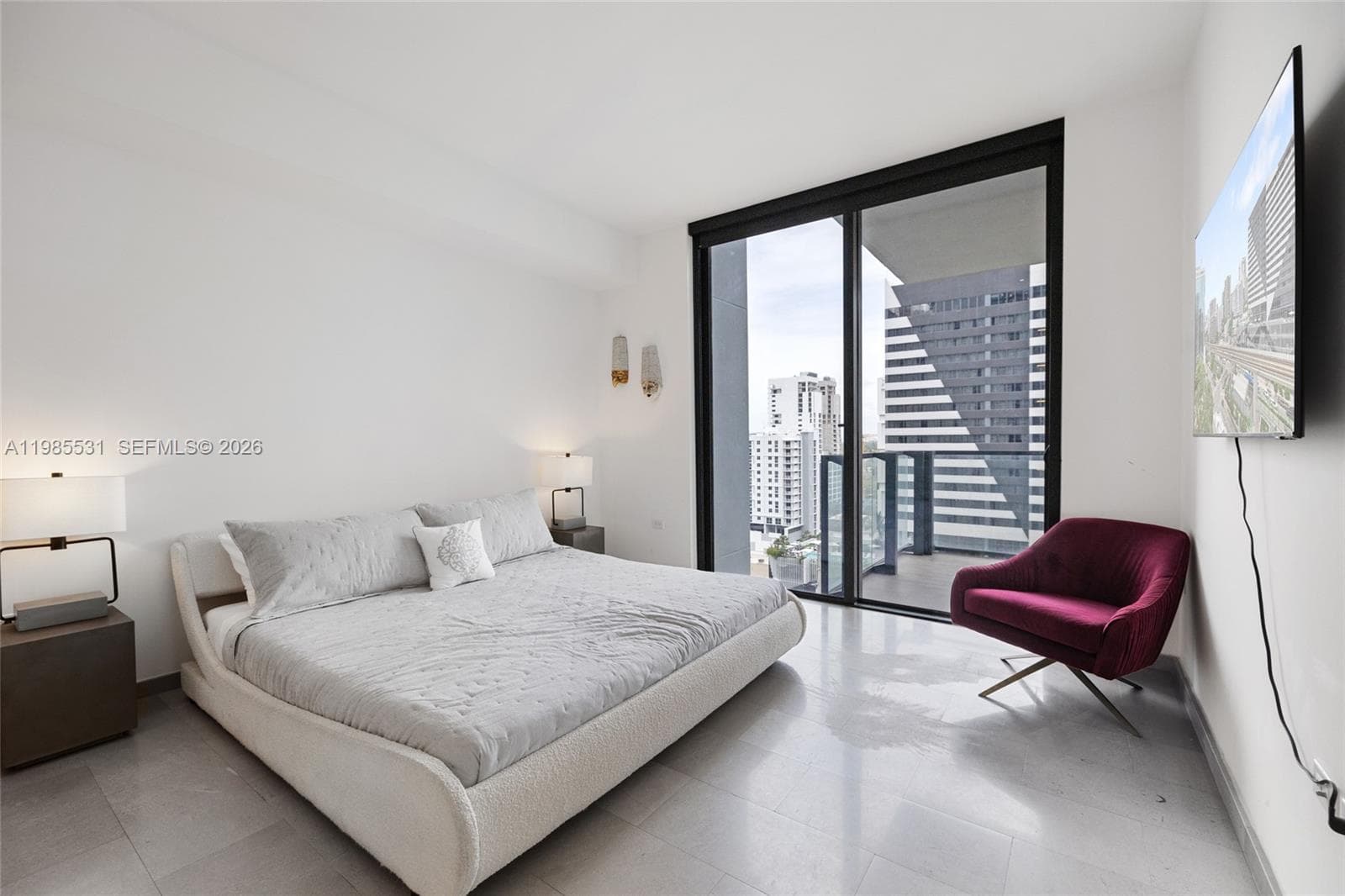 88 SW 7th St # 1010, Miami FL 33130 — 14