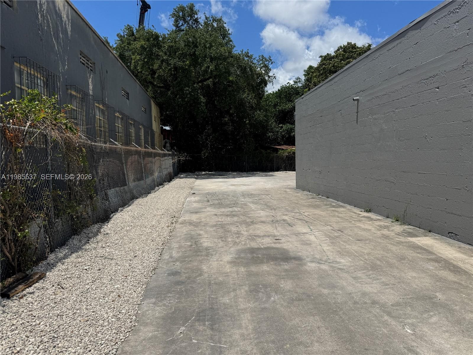 Miami, FL — 15