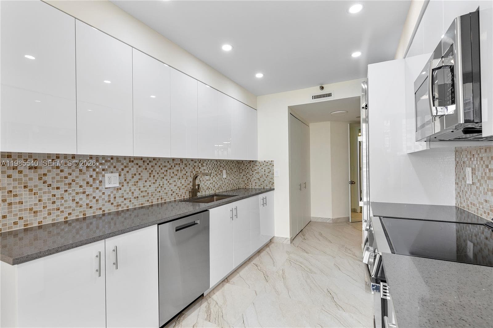 19500 Turnberry Way # 15E, Aventura FL 33180 — 13