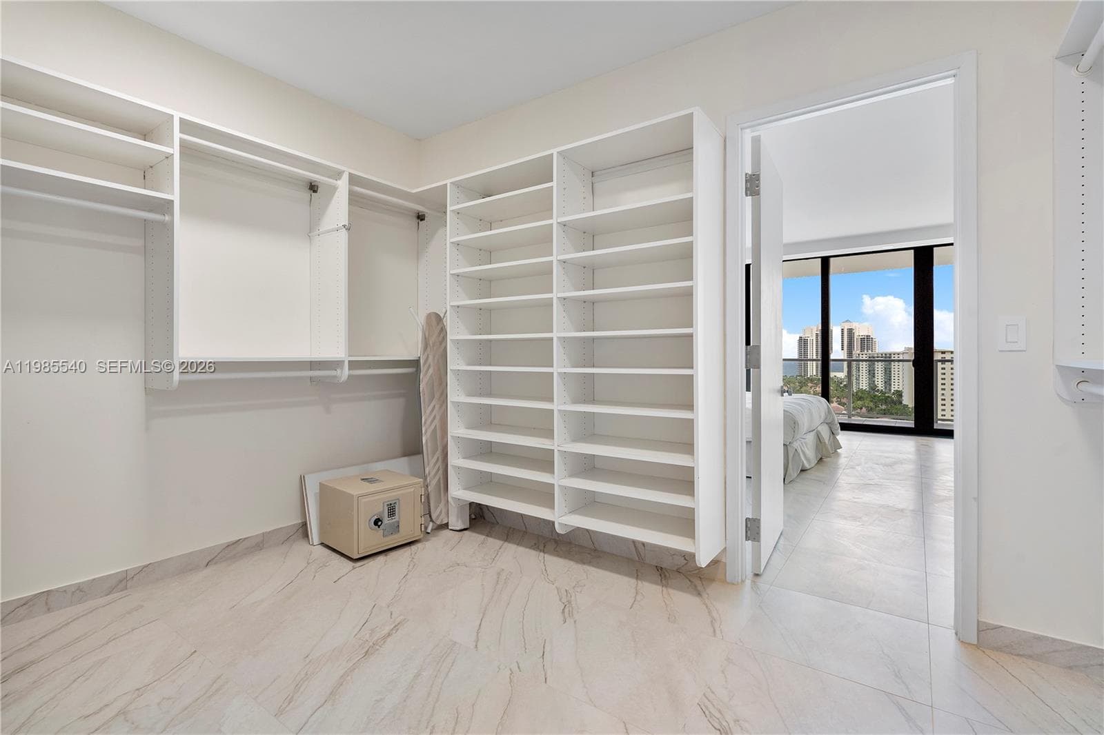 19500 Turnberry Way # 15E, Aventura FL 33180 — 20