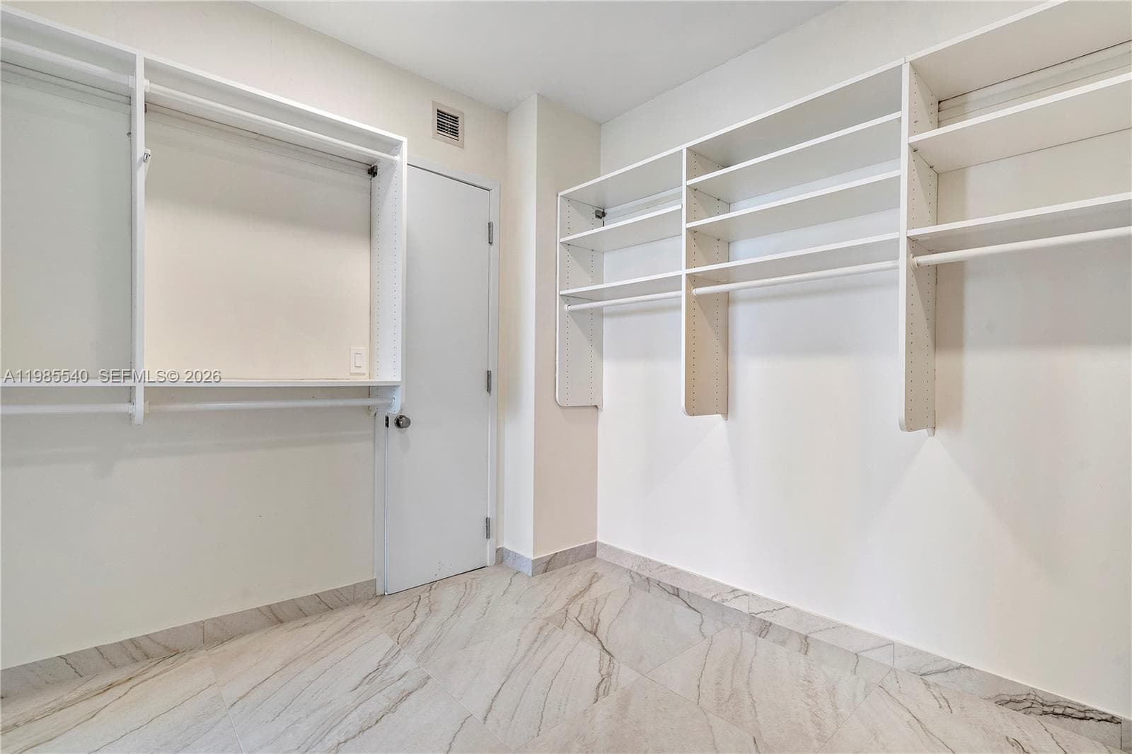 19500 Turnberry Way # 15E, Aventura FL 33180 — 19