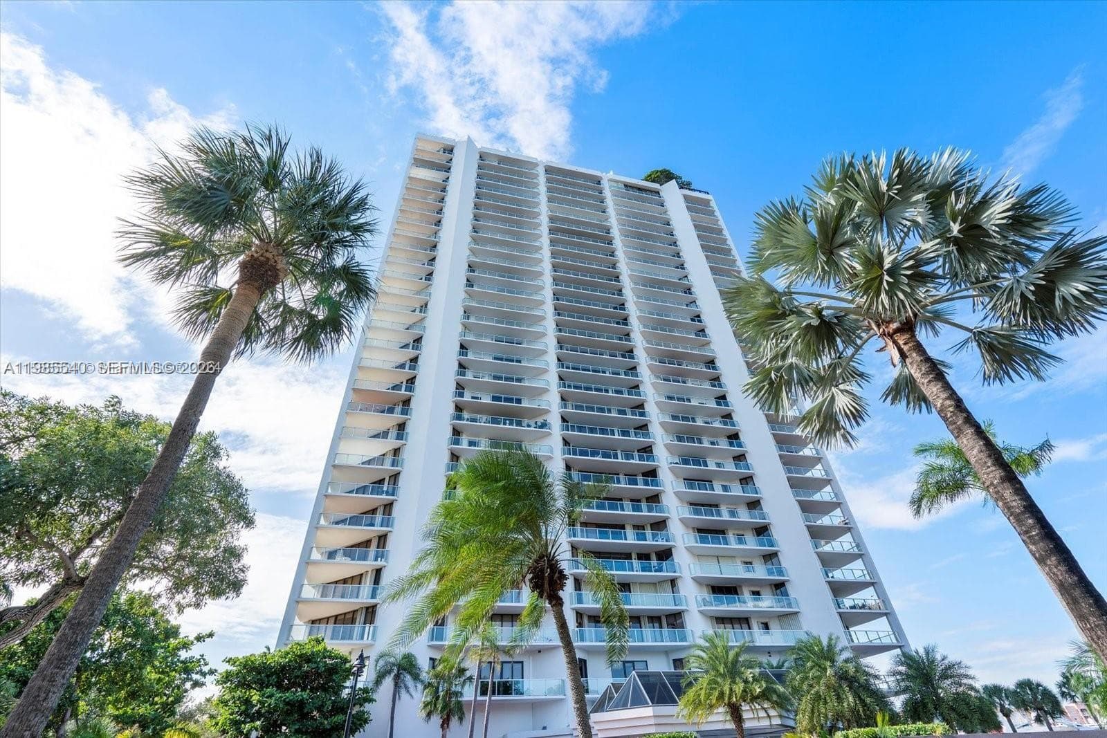 19500 Turnberry Way # 15E, Aventura FL 33180 — 39