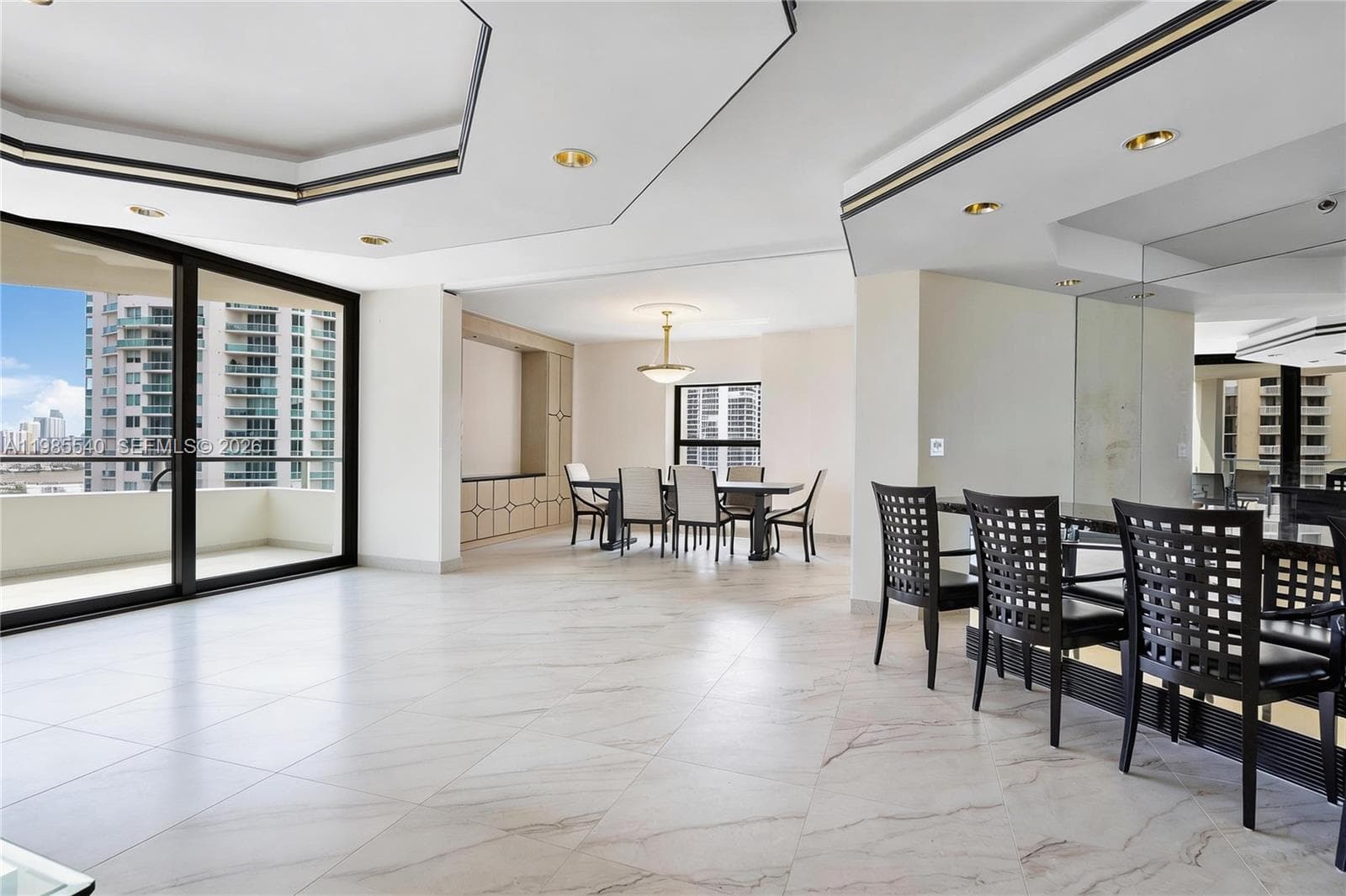 19500 Turnberry Way # 15E, Aventura FL 33180 — 4