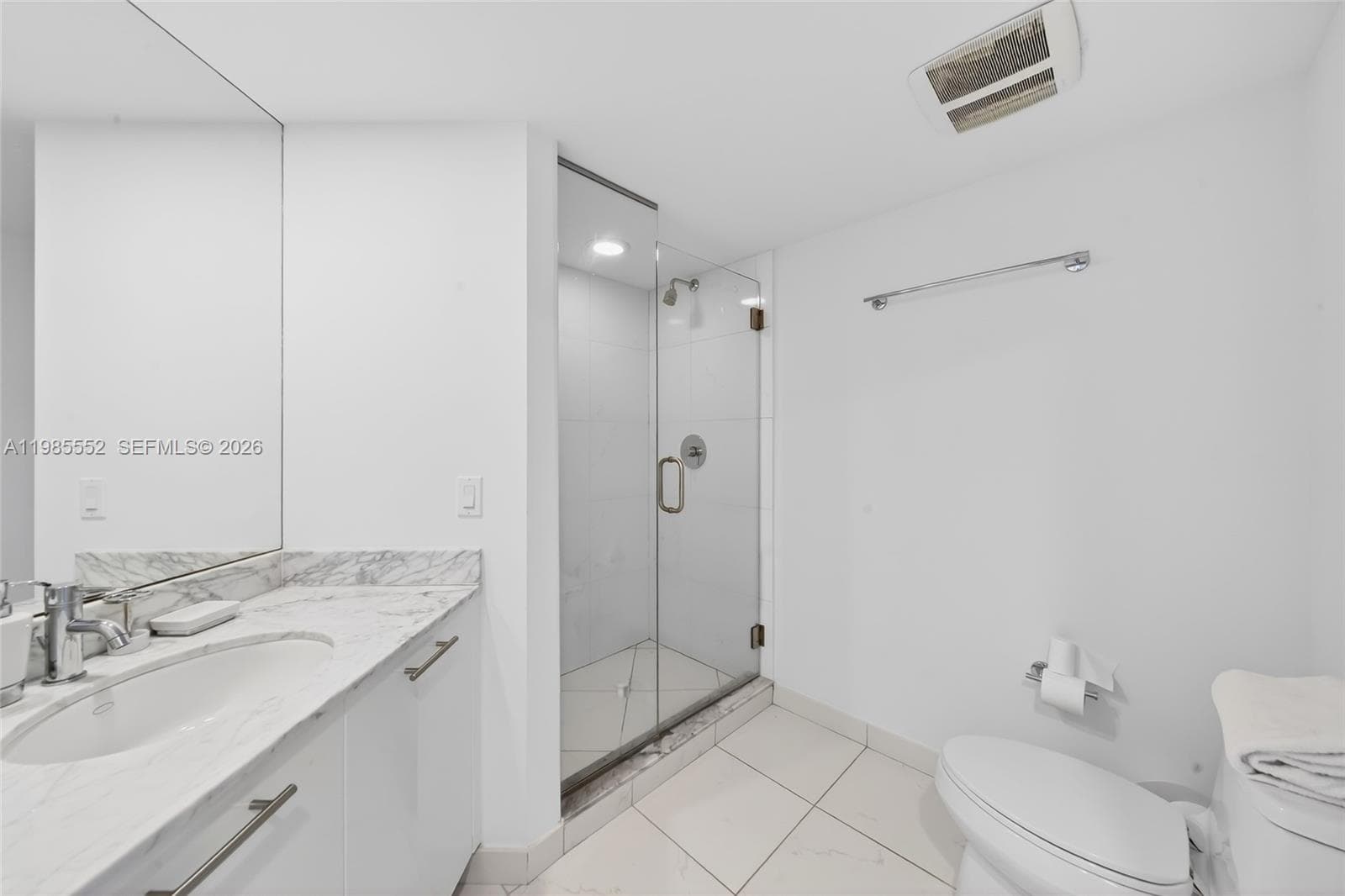500 Brickell Ave # 3901, Miami FL 33131 — 23