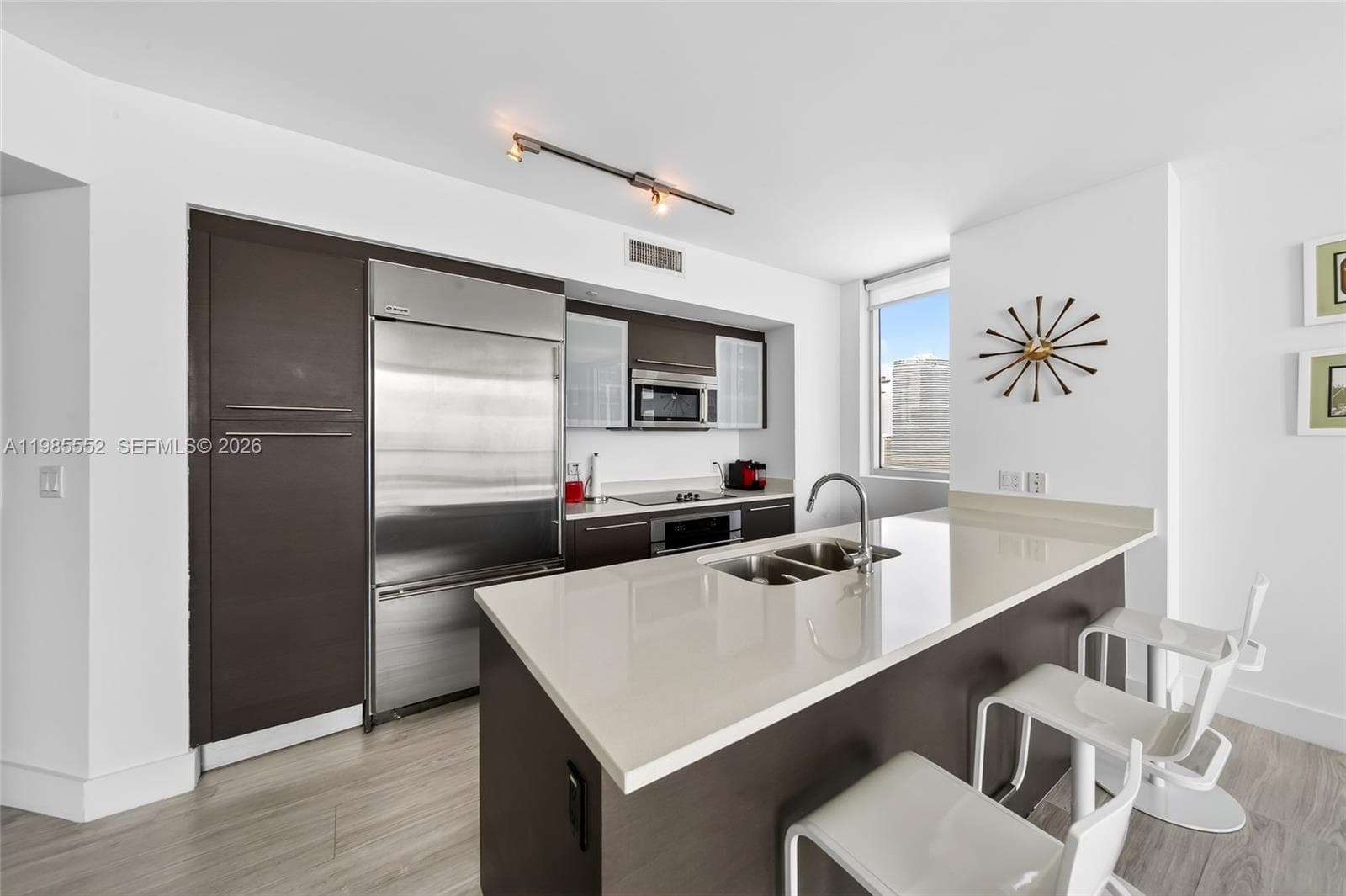 500 Brickell Ave # 3901, Miami FL 33131 — 16