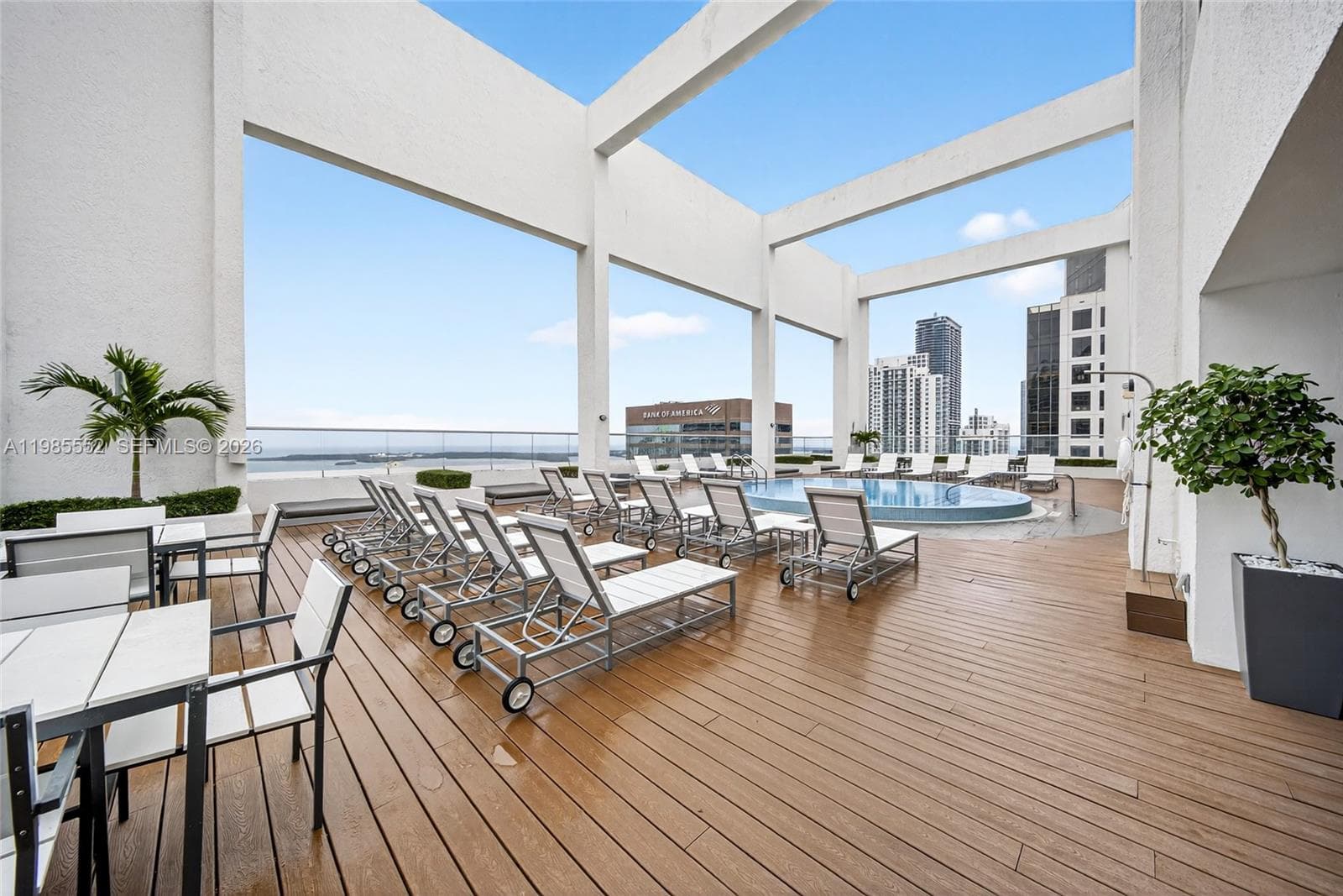 500 Brickell Ave # 3901, Miami FL 33131 — 30