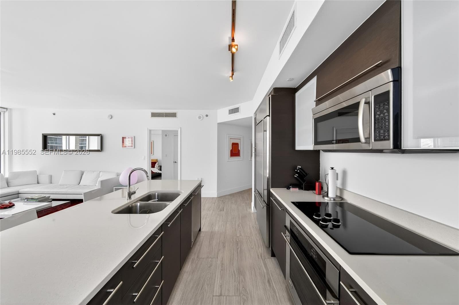 500 Brickell Ave # 3901, Miami FL 33131 — 15
