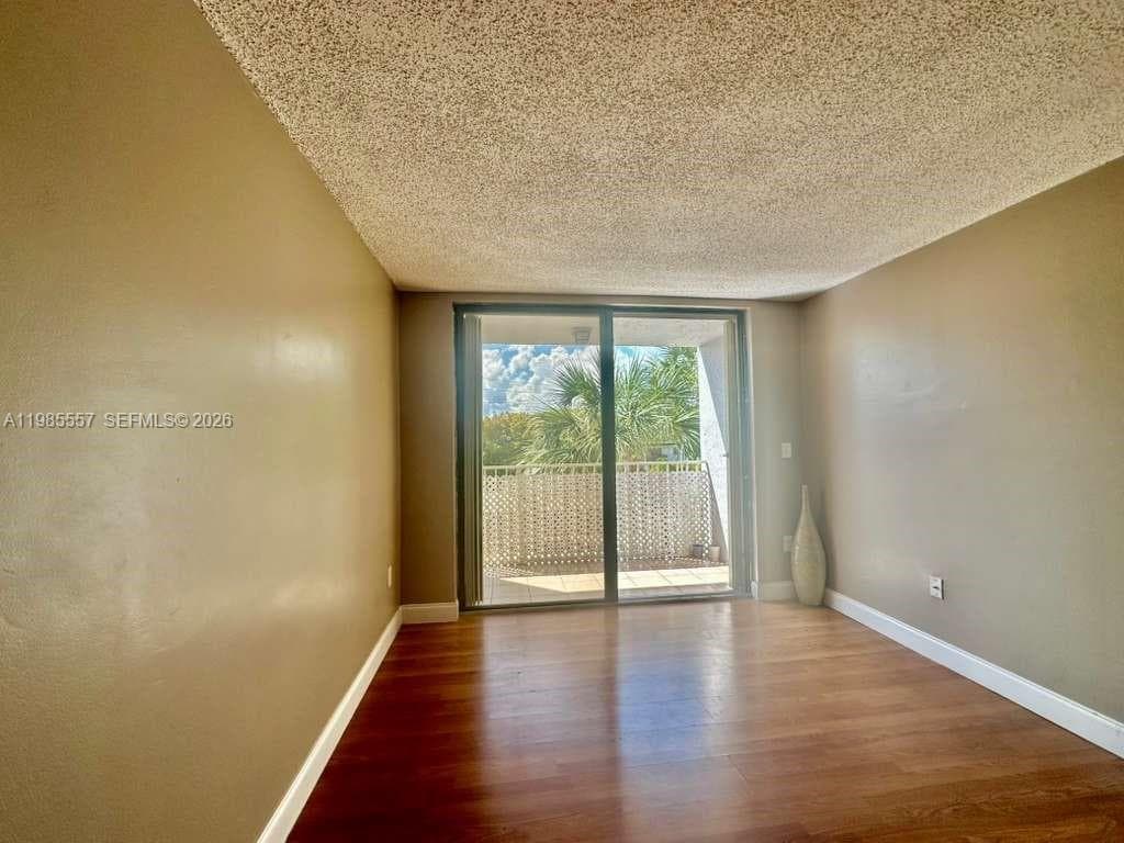 8185 NW 7th St # 319, Miami FL 33126 — 6