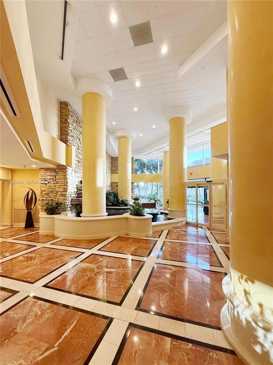 20281 E Country Club Dr # 2409, Aventura FL 33180 — 22