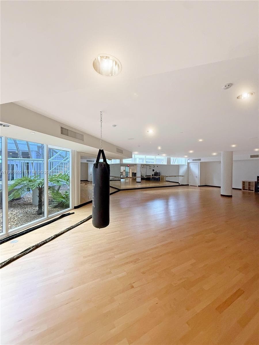 20281 E Country Club Dr # 2409, Aventura FL 33180 — 21