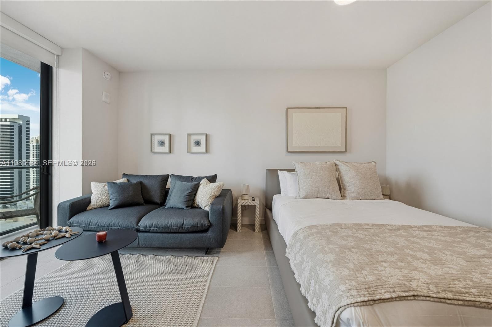 121 NE 5th # 2604, Miami FL 33132 — 12