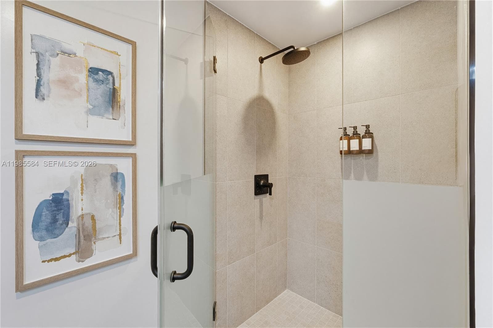 121 NE 5th # 2604, Miami FL 33132 — 20