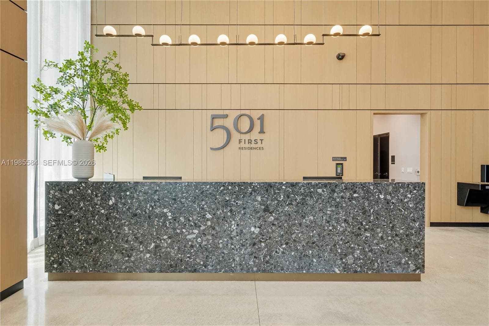 121 NE 5th # 2604, Miami FL 33132 — 14