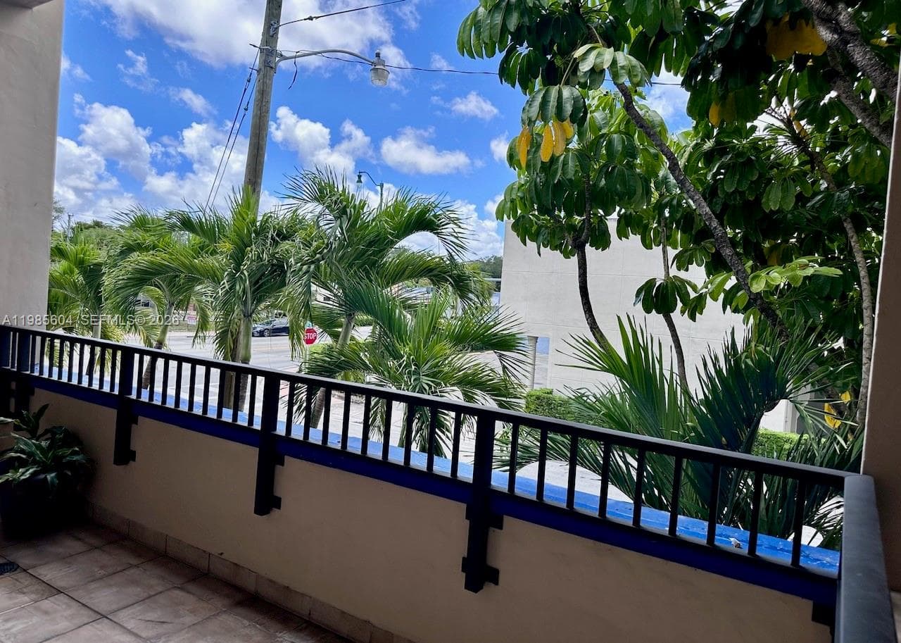 5455 SW 8 ST # 200, Miami FL 33134 — 25