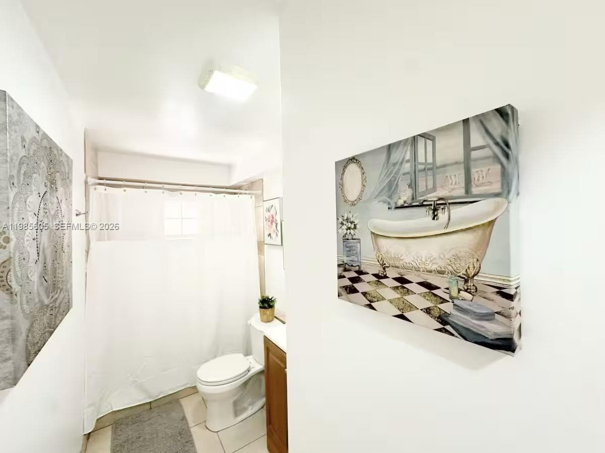 412 NW 95th St, Miami FL 33150 — 17