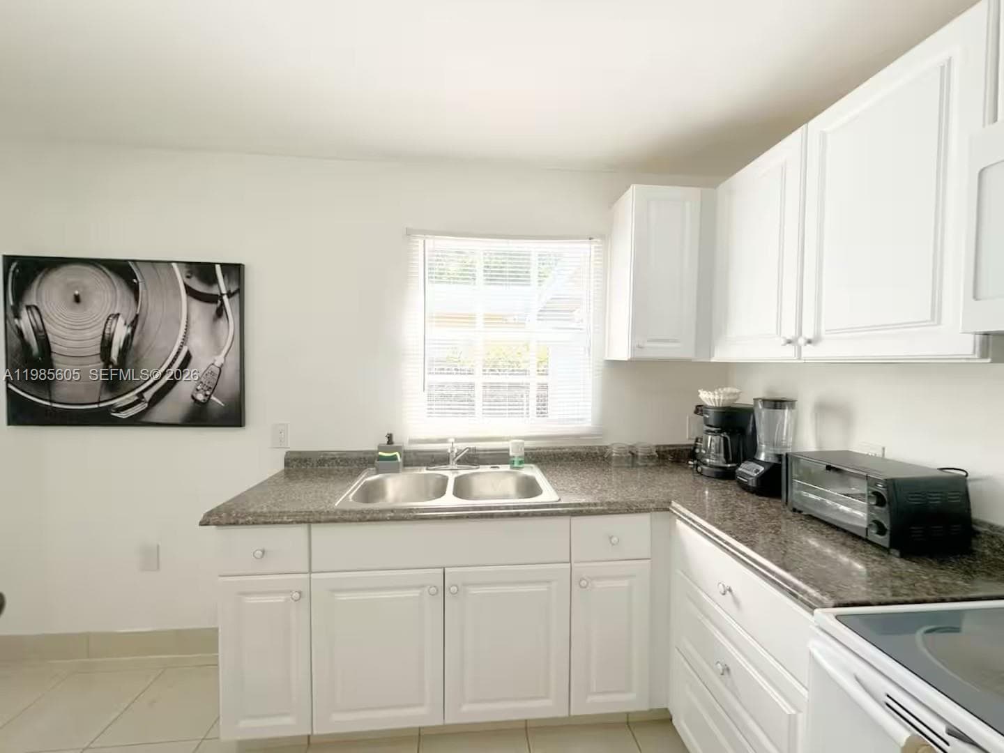 412 NW 95th St, Miami FL 33150 — 11