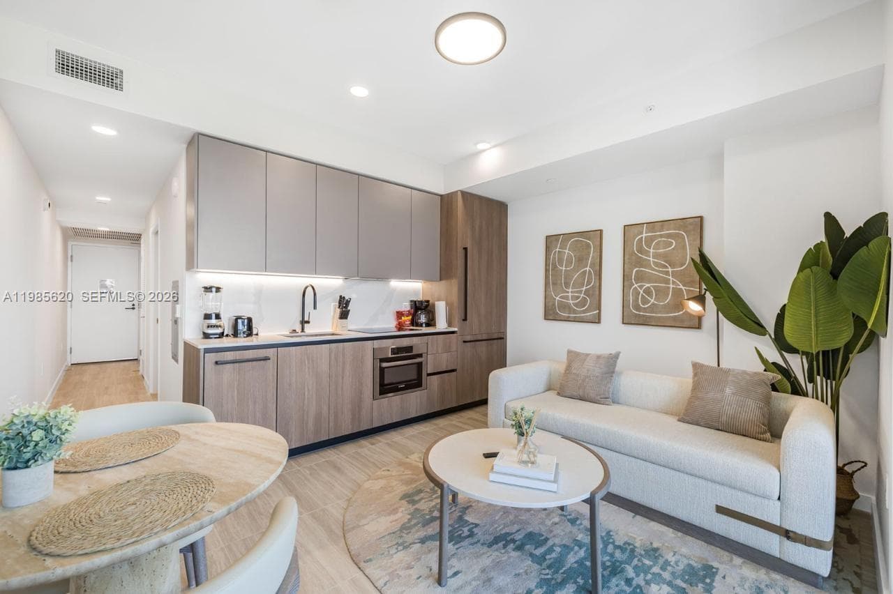 580 72nd St # 613, Miami Beach FL 33141 — 7