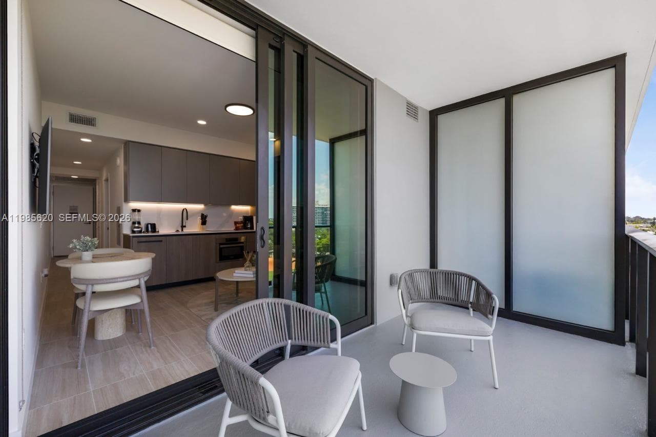 580 72nd St # 613, Miami Beach FL 33141 — 18