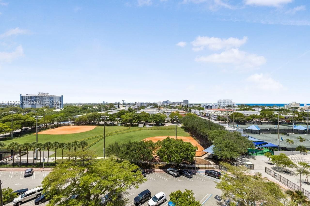 580 72nd St # 613, Miami Beach FL 33141 — 25