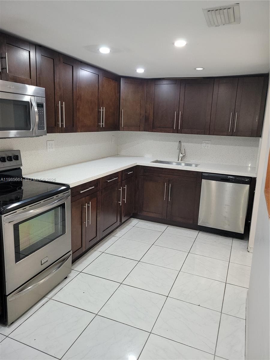 14389 Kendale Lakes Cir # 14389, Miami FL 33183 — 6