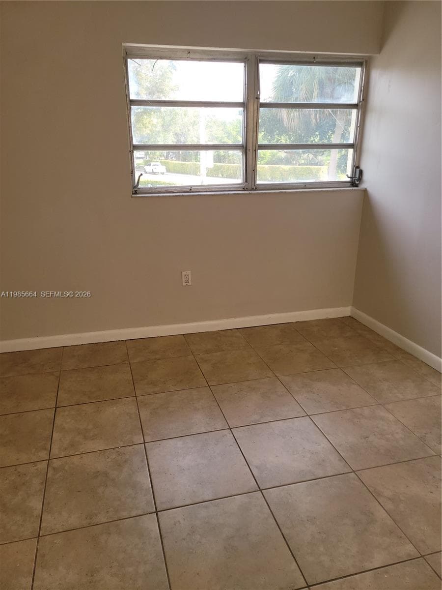 14389 Kendale Lakes Cir # 14389, Miami FL 33183 — 26