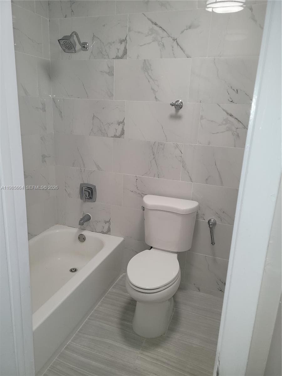 14389 Kendale Lakes Cir # 14389, Miami FL 33183 — 18