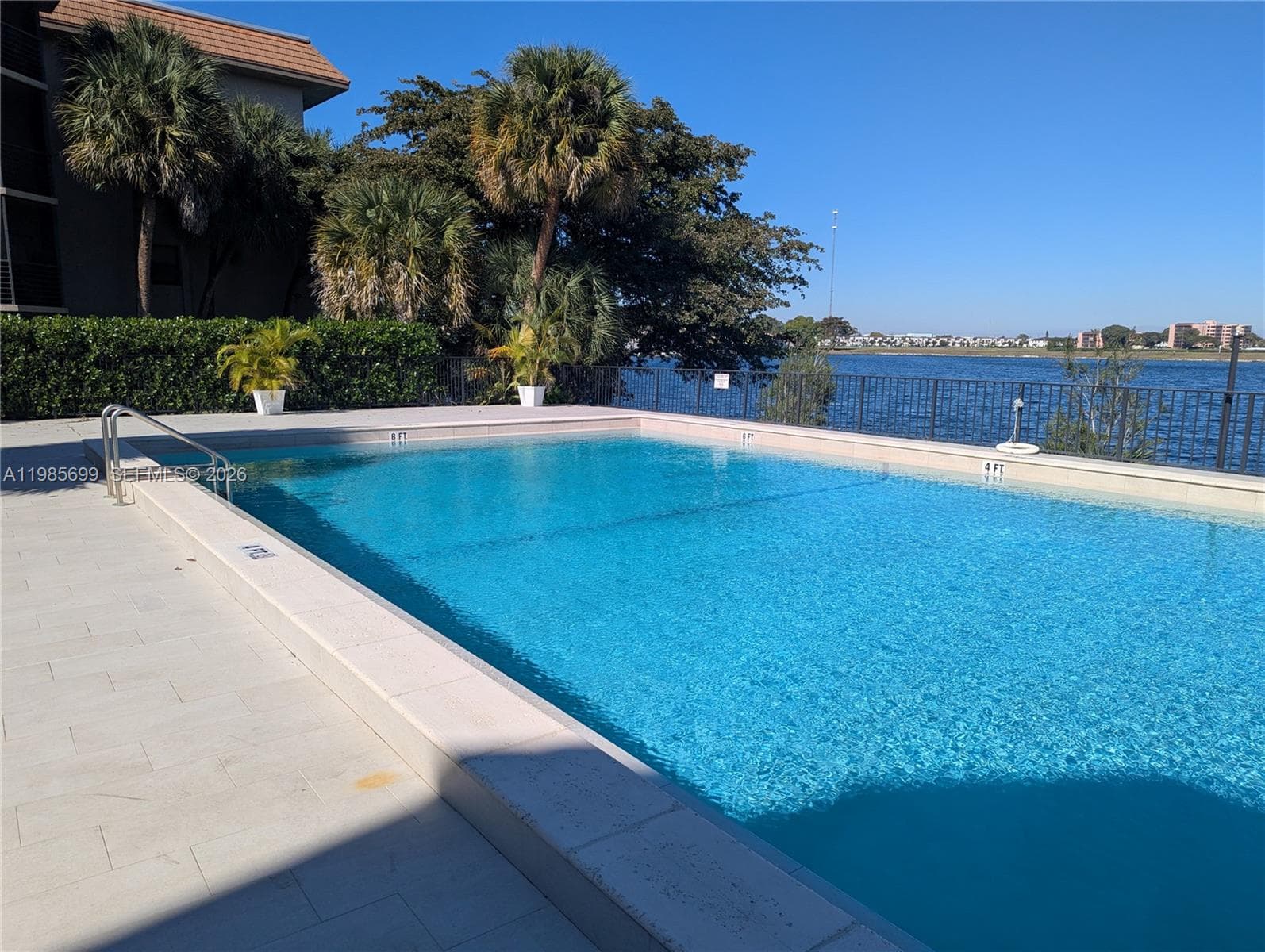601 Ives Dairy Rd # 8, Miami FL 33179 — 62
