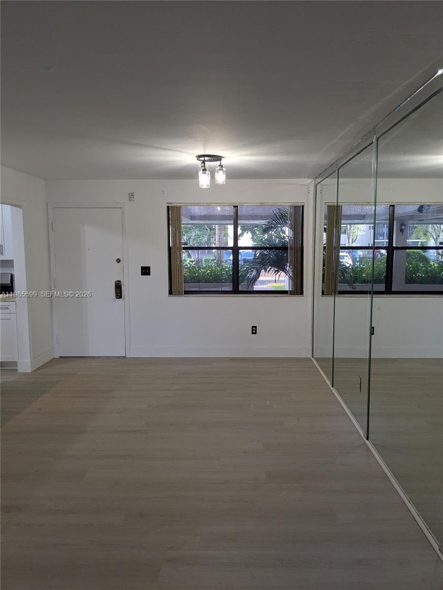 601 Ives Dairy Rd # 8, Miami FL 33179 — 47