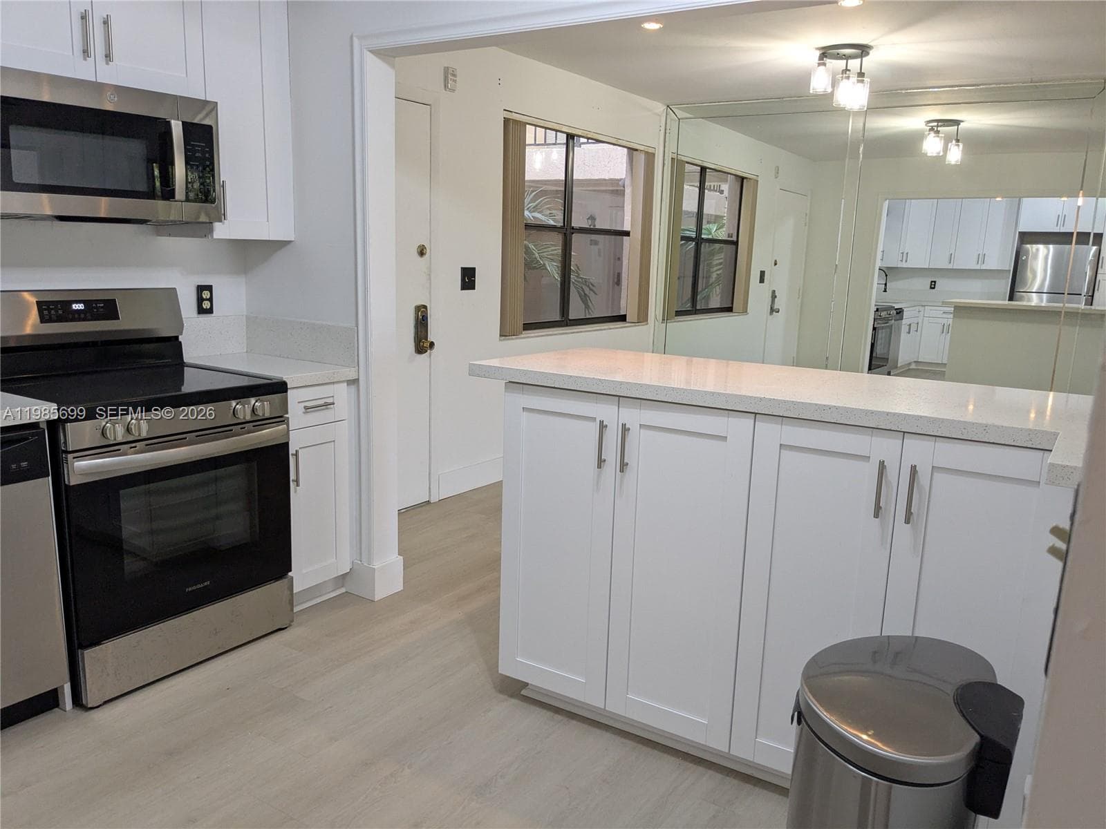 601 Ives Dairy Rd # 8, Miami FL 33179 — 54