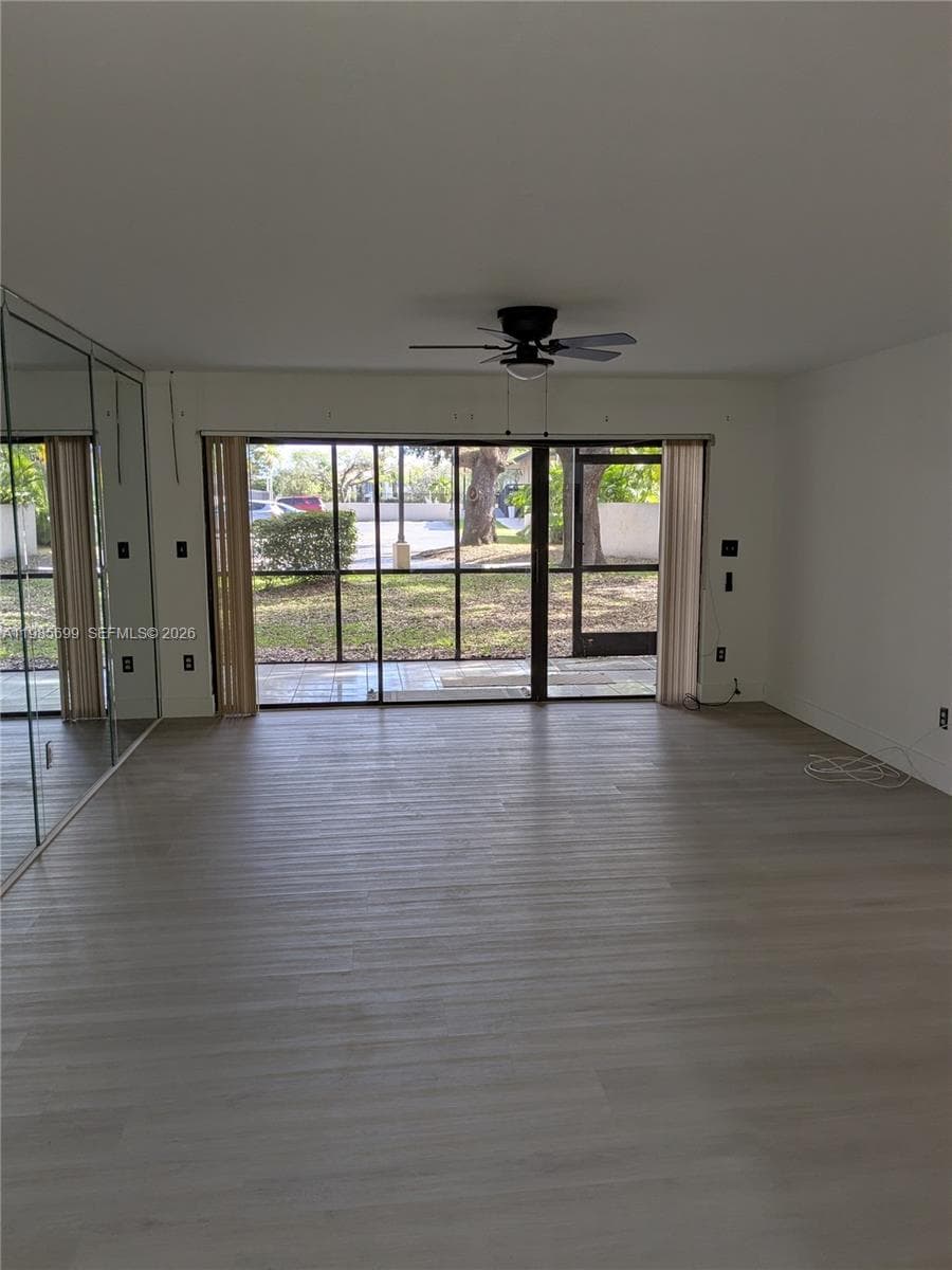 601 Ives Dairy Rd # 8, Miami FL 33179 — 37