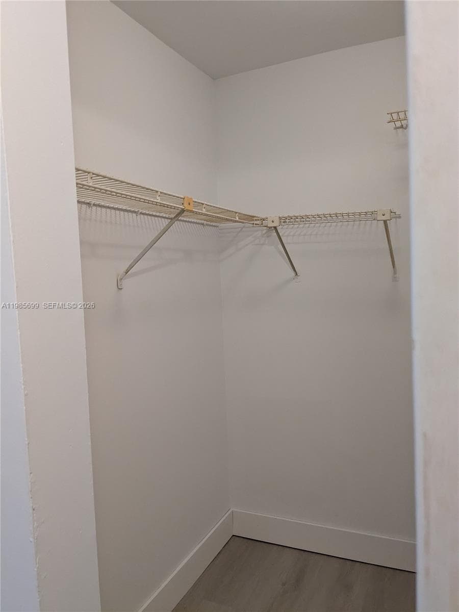 601 Ives Dairy Rd # 8, Miami FL 33179 — 19
