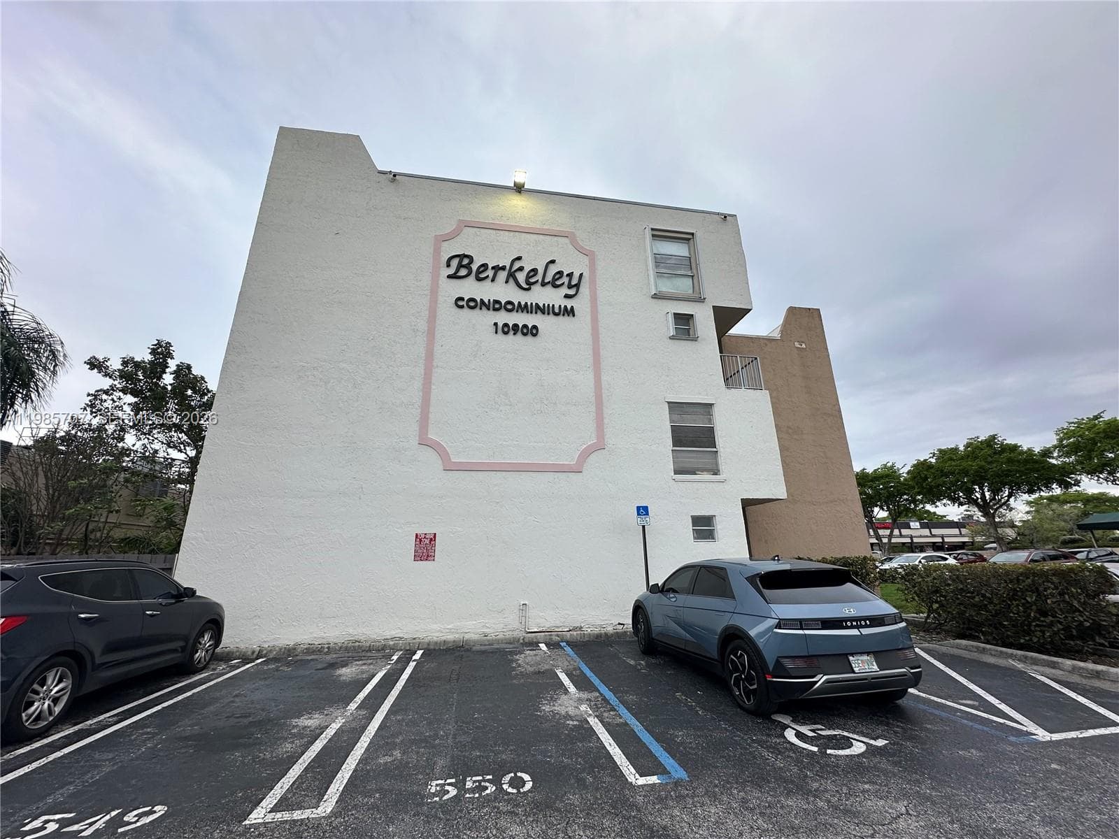10900 SW 104th St # 322, Miami FL 33176 — 32