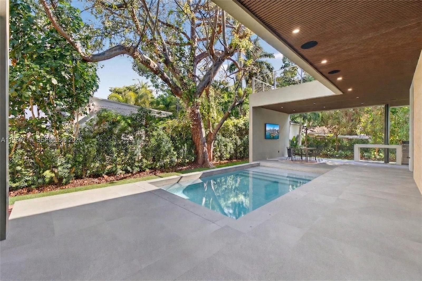 234 SW 22nd Rd, Miami FL 33129 — 33
