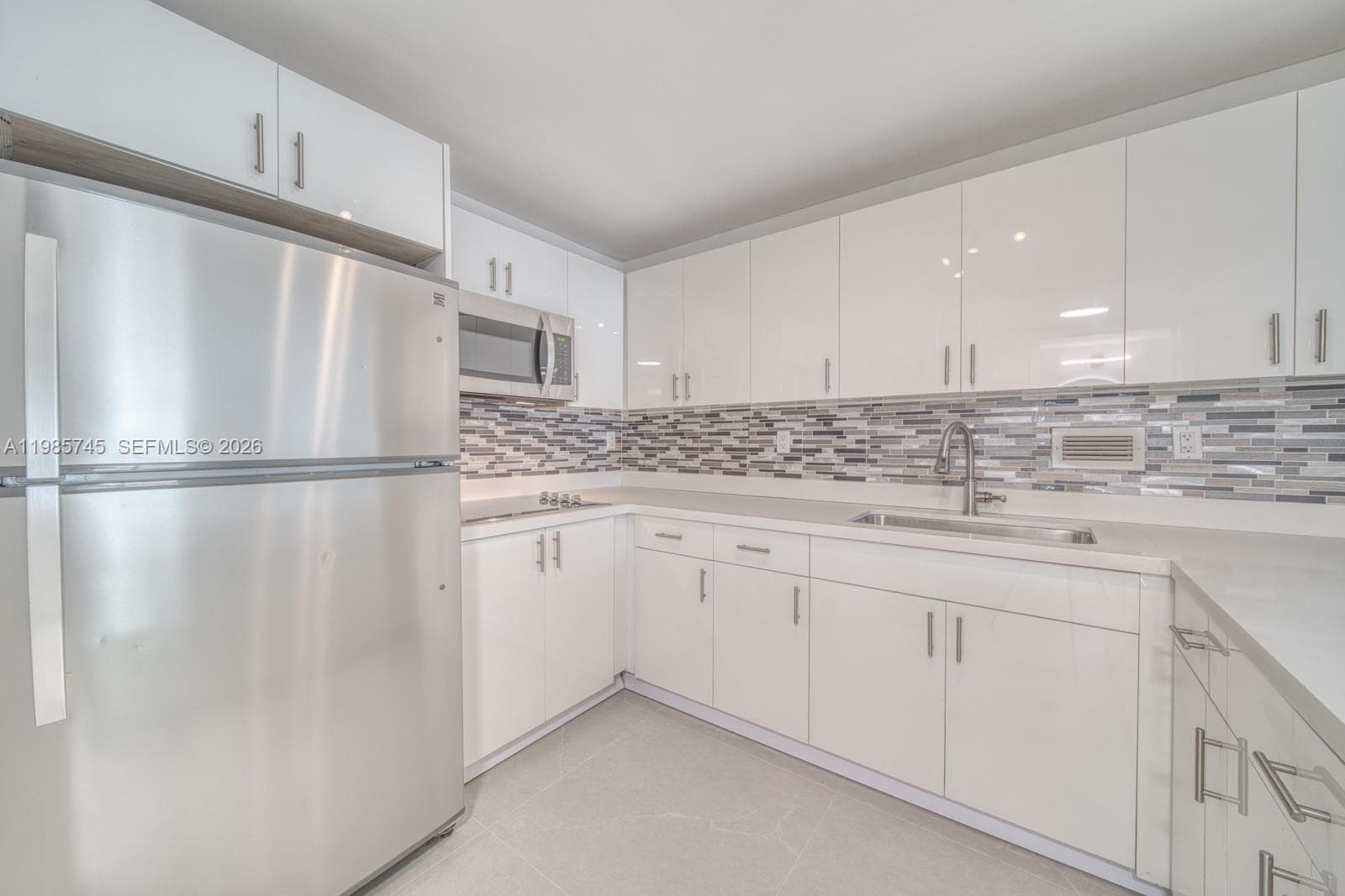 2301 Collins Ave # 311, Miami Beach FL 33139 — 13