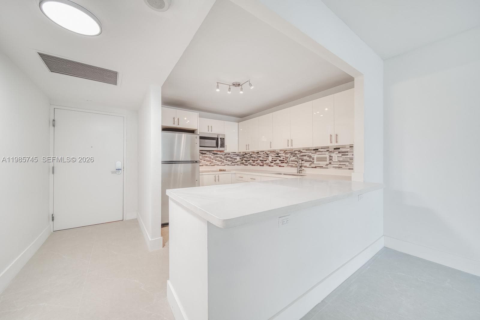 2301 Collins Ave # 311, Miami Beach FL 33139 — 15